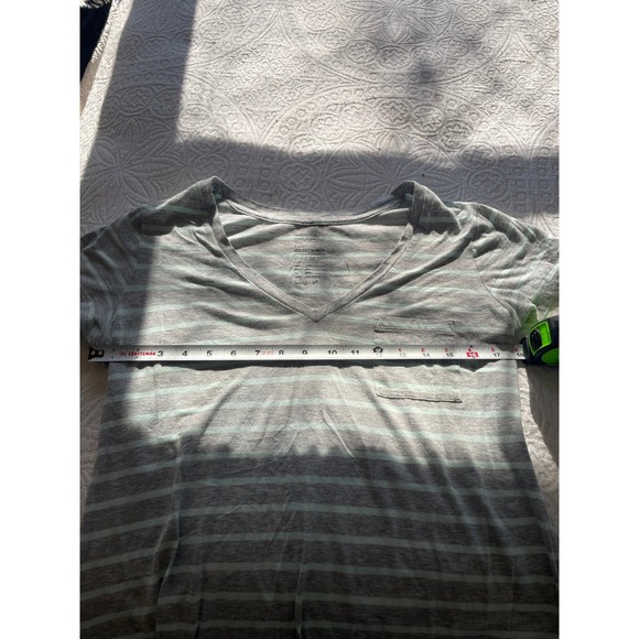 Gap Maternity Essential Pocket V Neck Striped T Sz M Gray Mint - Picture 8 of 8